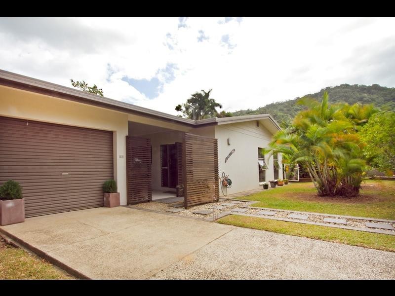 23 Junction Street, Edge Hill QLD 4870