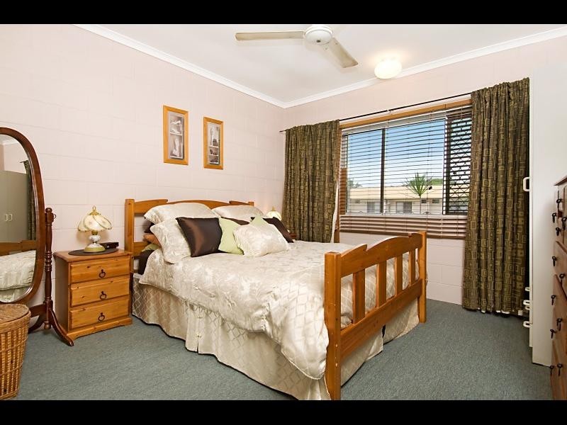 6/21 Sandown Close, Woree QLD 4868