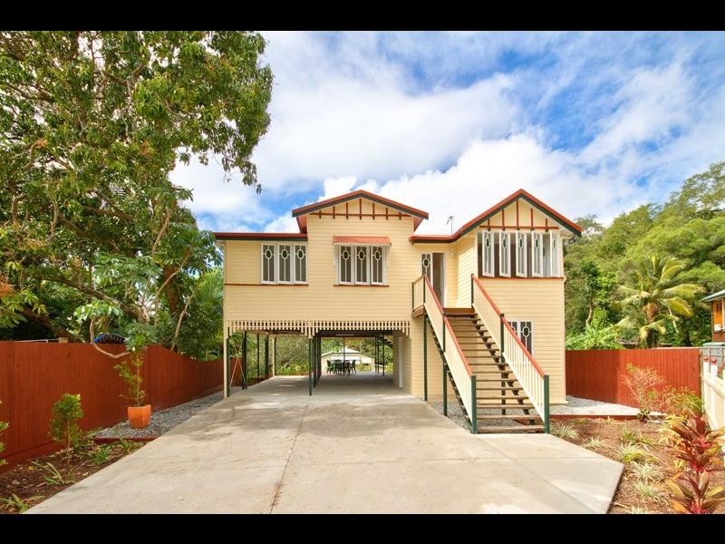 3 Hillside Close, Aeroglen QLD 4870