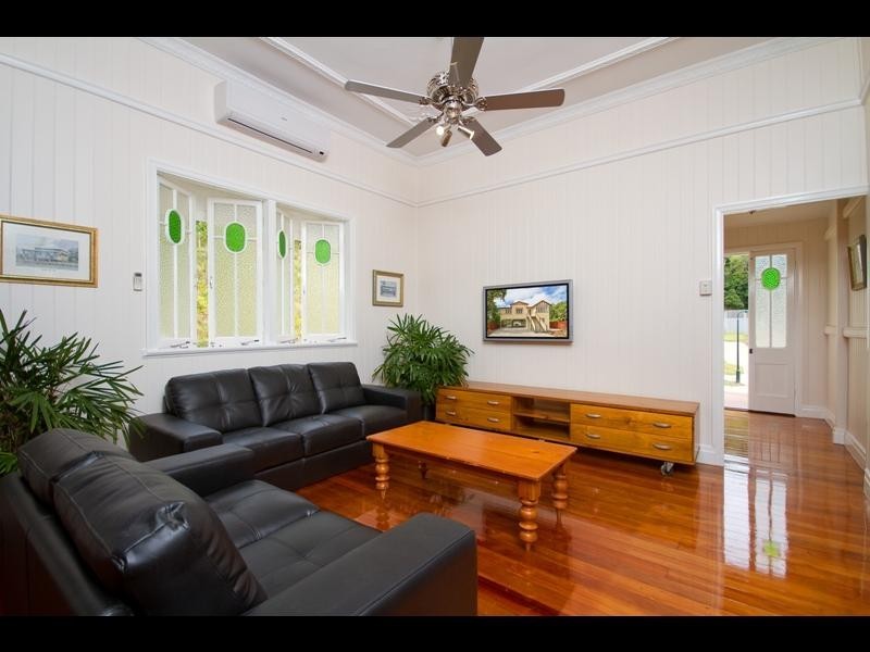 3 Hillside Close, Aeroglen QLD 4870