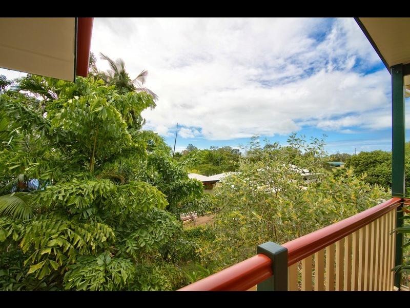 3 Hillside Close, Aeroglen QLD 4870