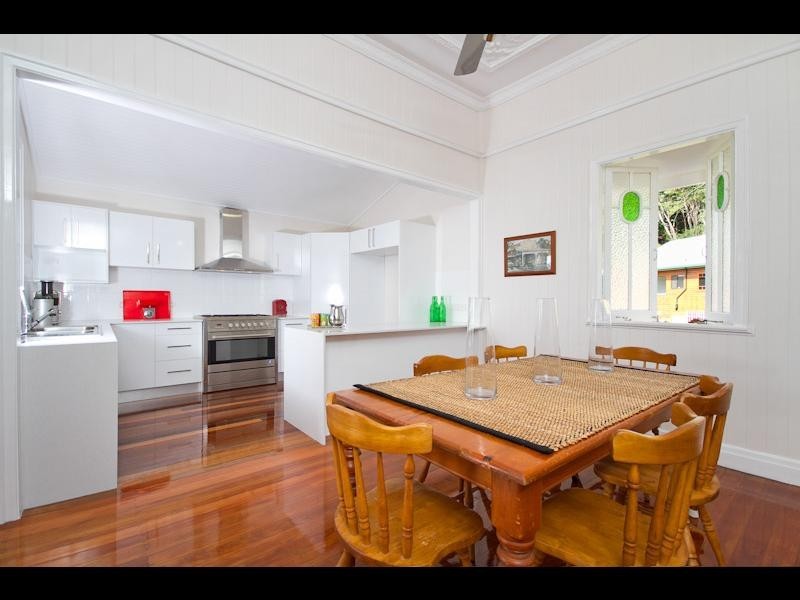3 Hillside Close, Aeroglen QLD 4870