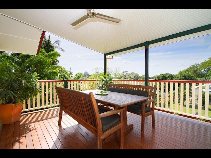 3 Hillside Close, Aeroglen QLD 4870