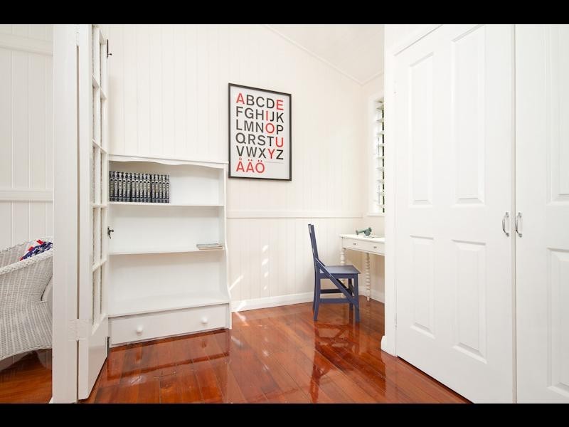 3 Hillside Close, Aeroglen QLD 4870
