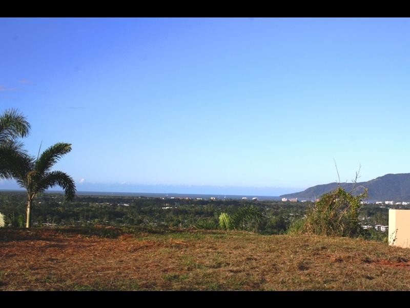 7 Caleb Court, Mooroobool QLD 4870