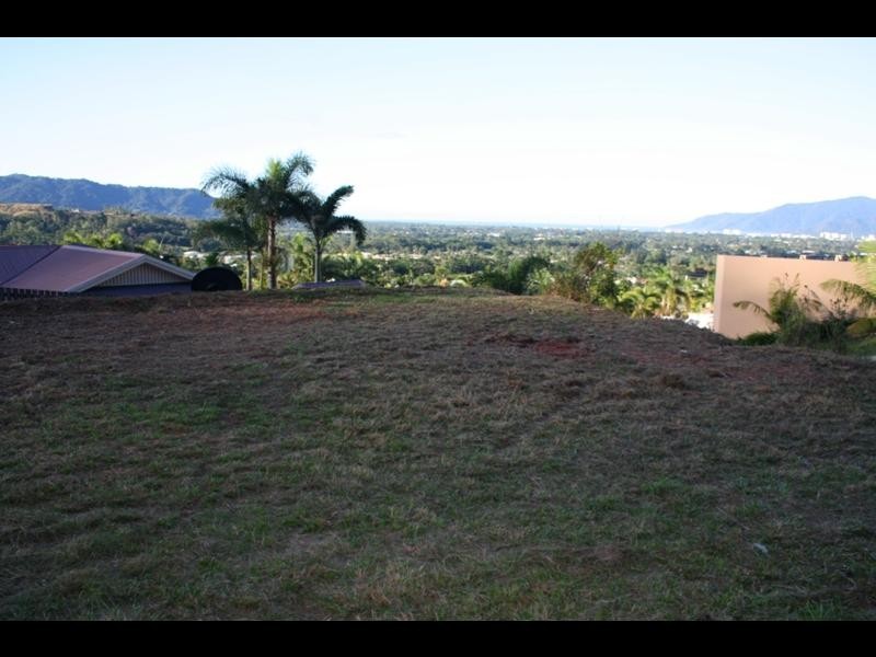 7 Caleb Court, Mooroobool QLD 4870