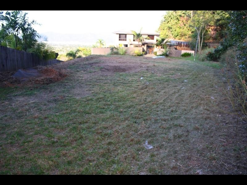 7 Caleb Court, Mooroobool QLD 4870