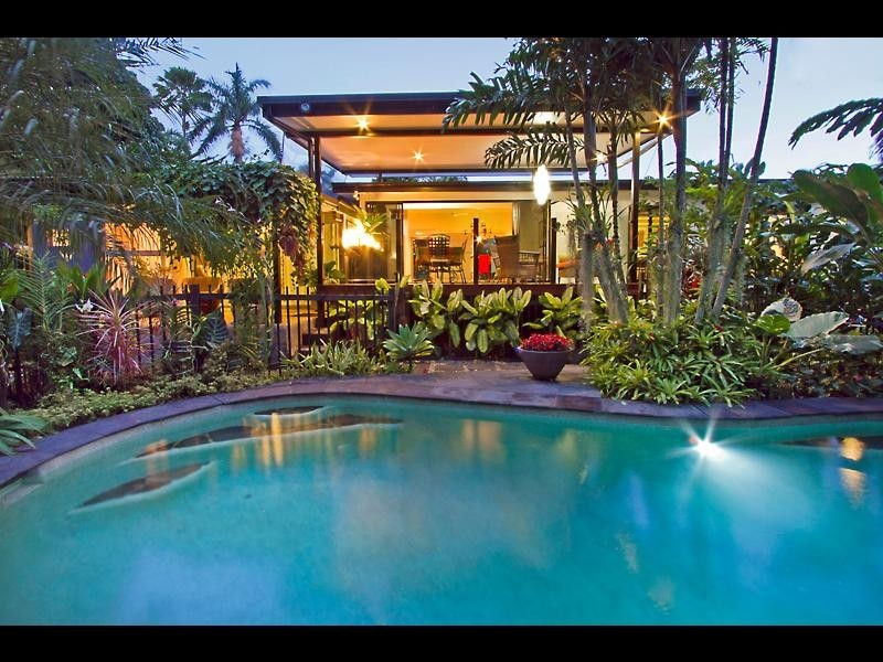 66 Hutchinson Street, Whitfield QLD 4870