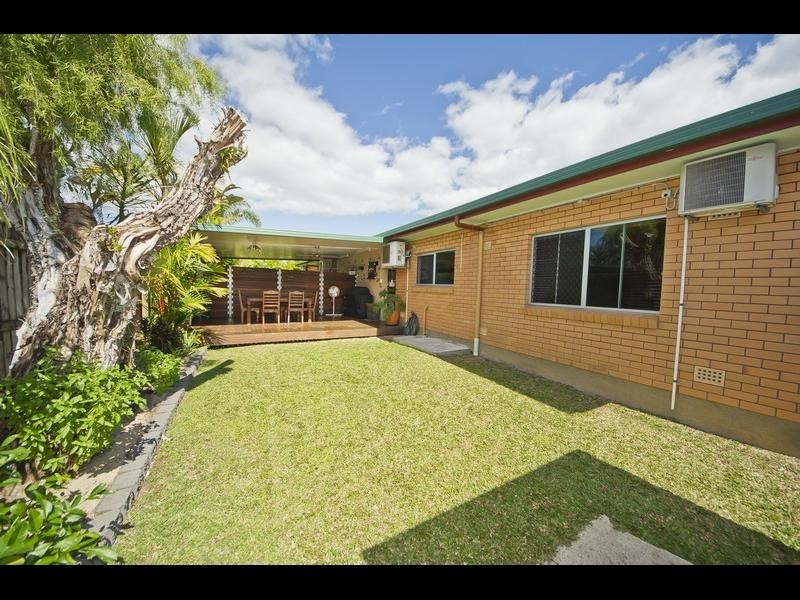 2/82 Birch Street, Manunda QLD 4870