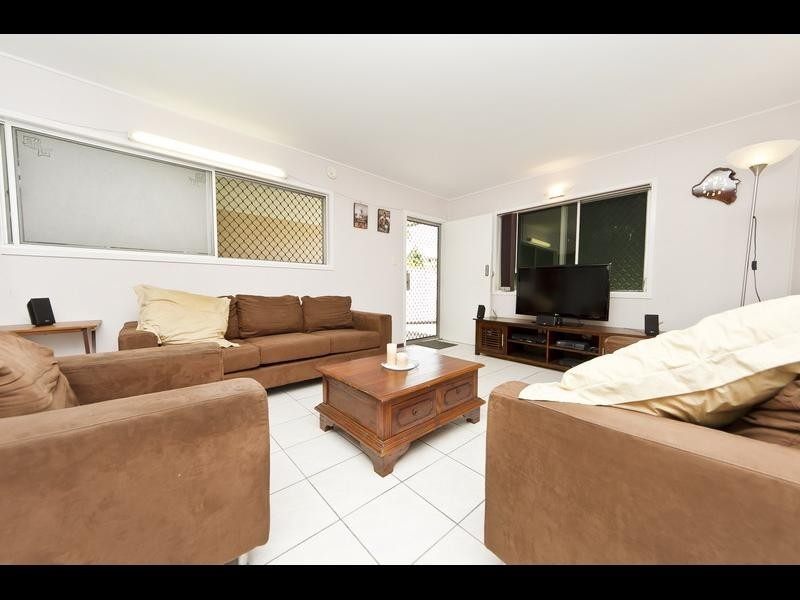 2/82 Birch Street, Manunda QLD 4870