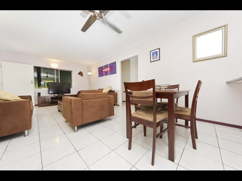 2/82 Birch Street, Manunda QLD 4870