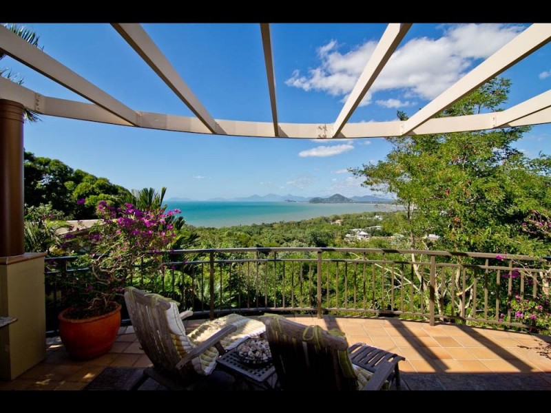 Palm Cove QLD 4879