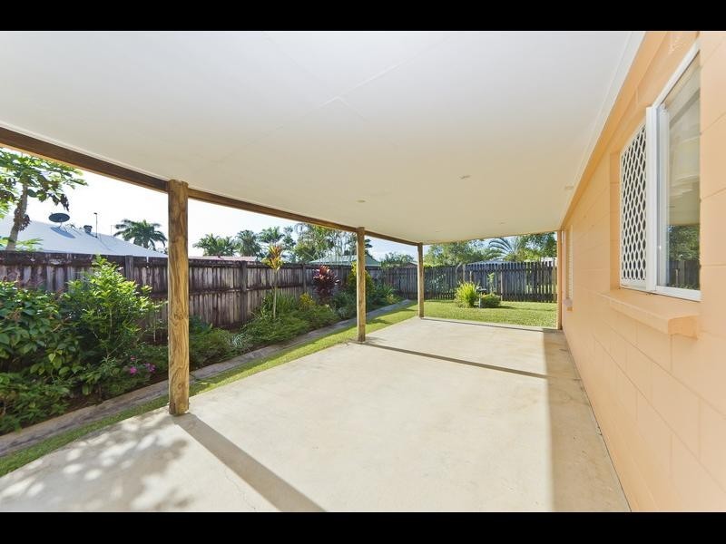 2/8 Cintra Street, Bentley Park QLD 4869