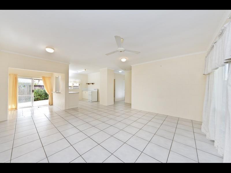 2/8 Cintra Street, Bentley Park QLD 4869