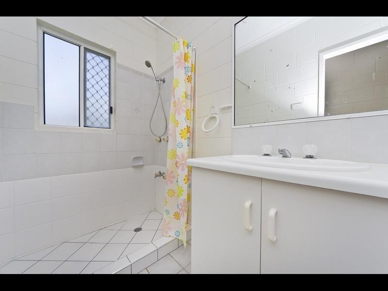 2/8 Cintra Street, Bentley Park QLD 4869