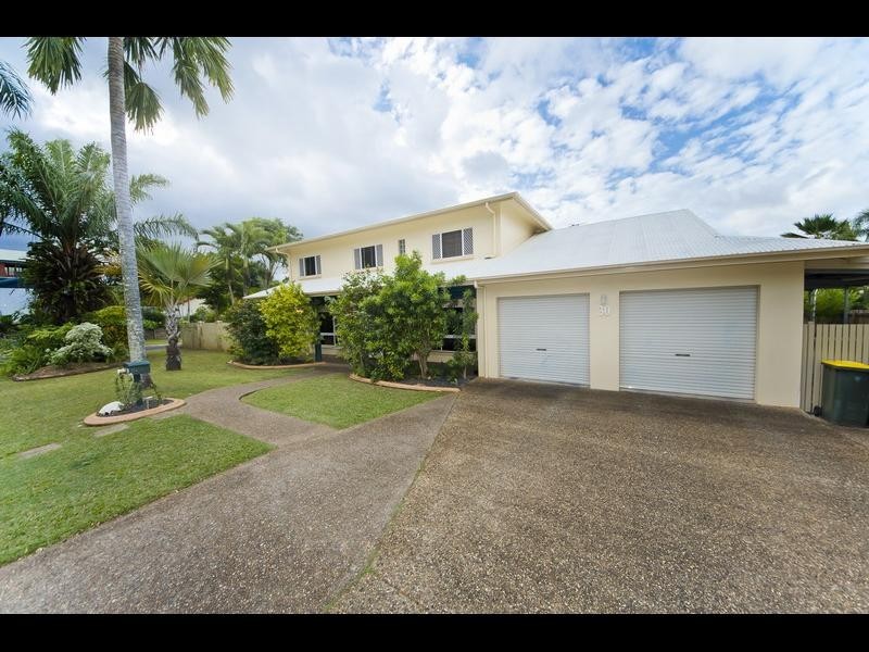 30 Southerden Drive, Mooroobool QLD 4870