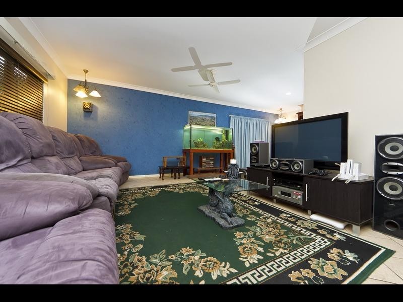 30 Southerden Drive, Mooroobool QLD 4870