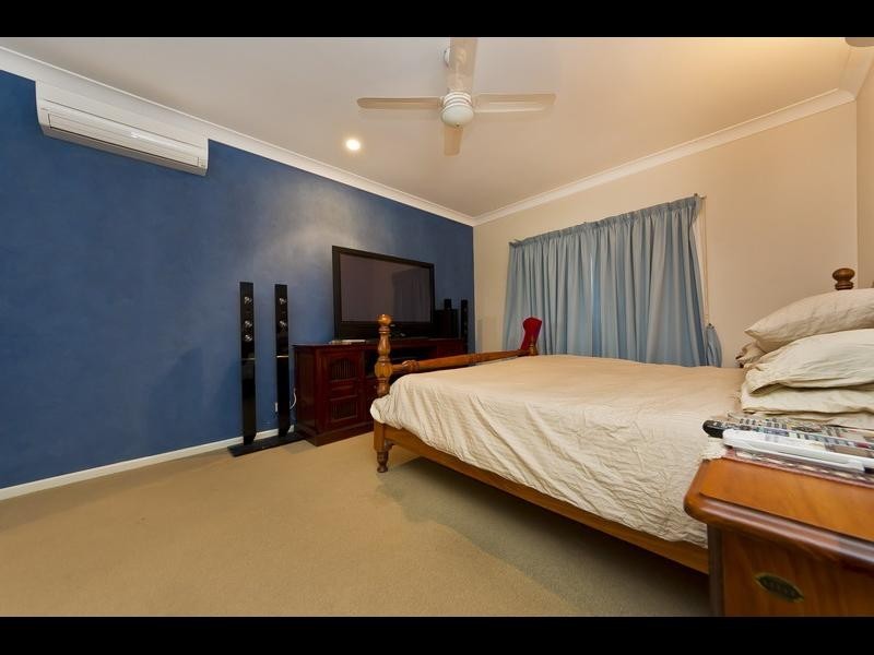 30 Southerden Drive, Mooroobool QLD 4870