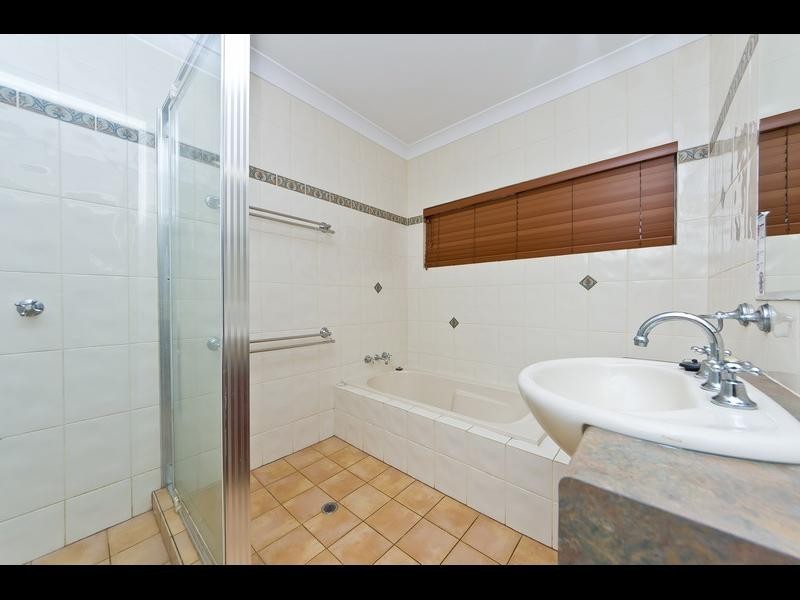 30 Southerden Drive, Mooroobool QLD 4870