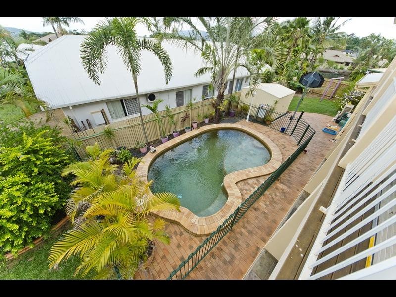 30 Southerden Drive, Mooroobool QLD 4870