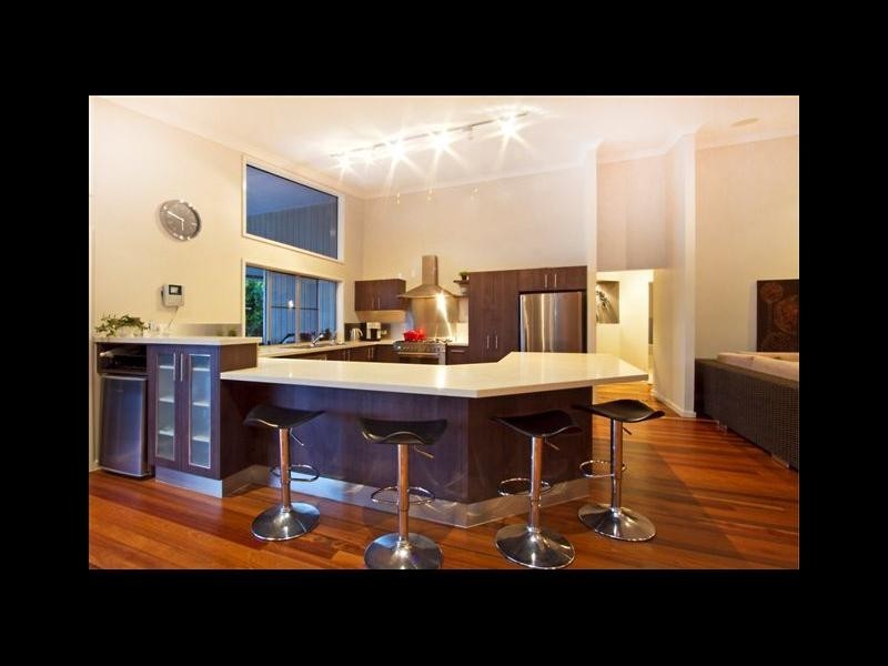 2 Juno Close, Mooroobool QLD 4870