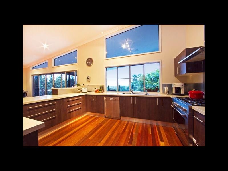 2 Juno Close, Mooroobool QLD 4870