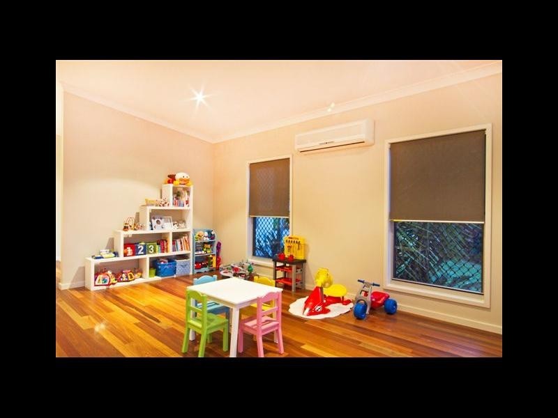 2 Juno Close, Mooroobool QLD 4870