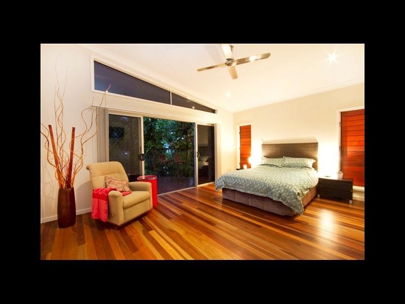 2 Juno Close, Mooroobool QLD 4870