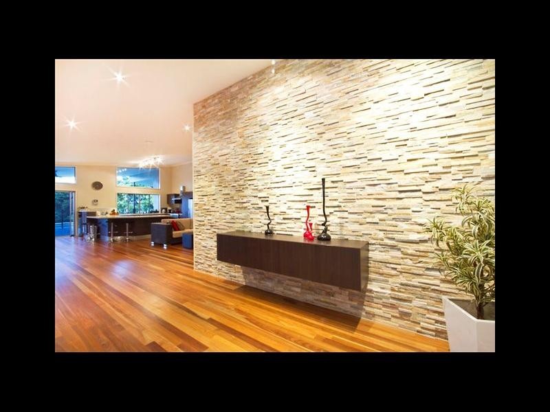 2 Juno Close, Mooroobool QLD 4870