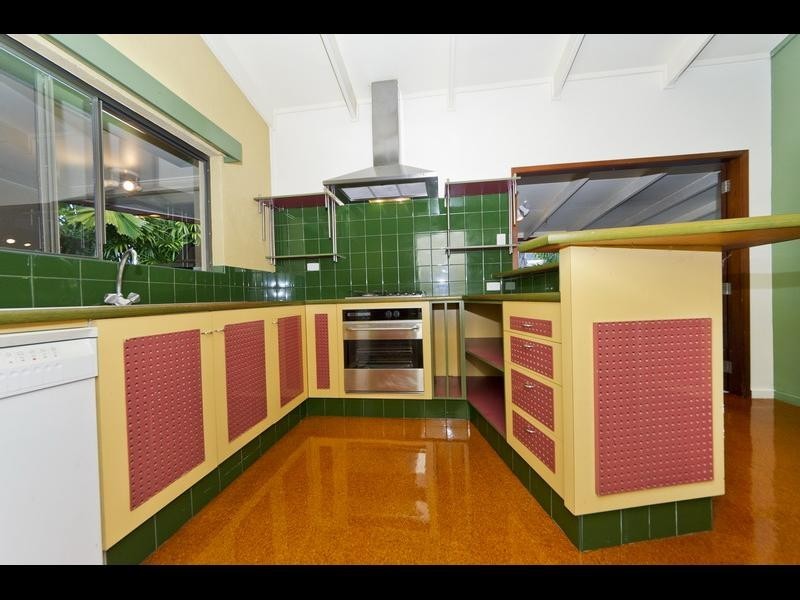 27 Pepperina Street, Mooroobool QLD 4870