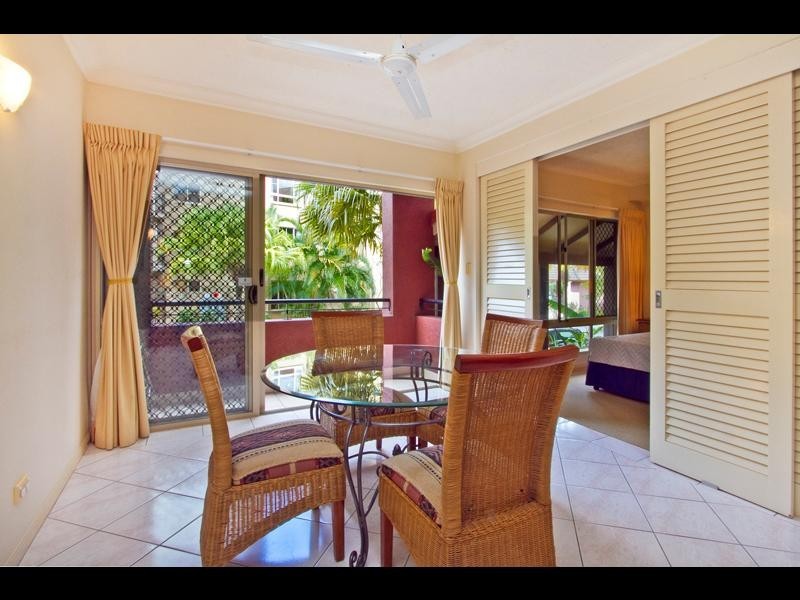 1611/2 Greenslopes Street, Cairns North QLD 4870