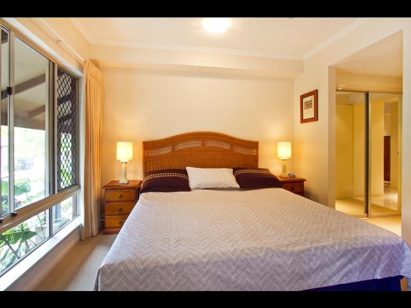 1611/2 Greenslopes Street, Cairns North QLD 4870