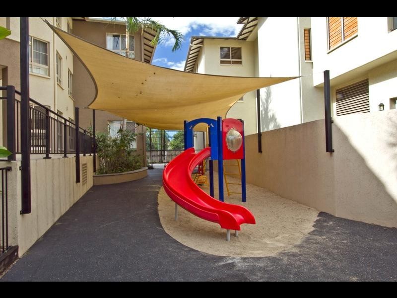 1611/2 Greenslopes Street, Cairns North QLD 4870