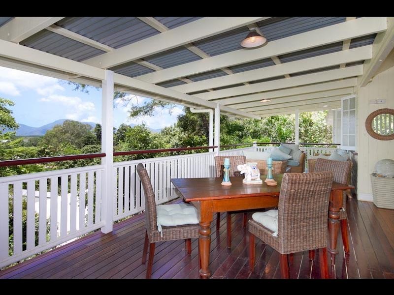 13 Beaman Close, Aeroglen QLD 4870