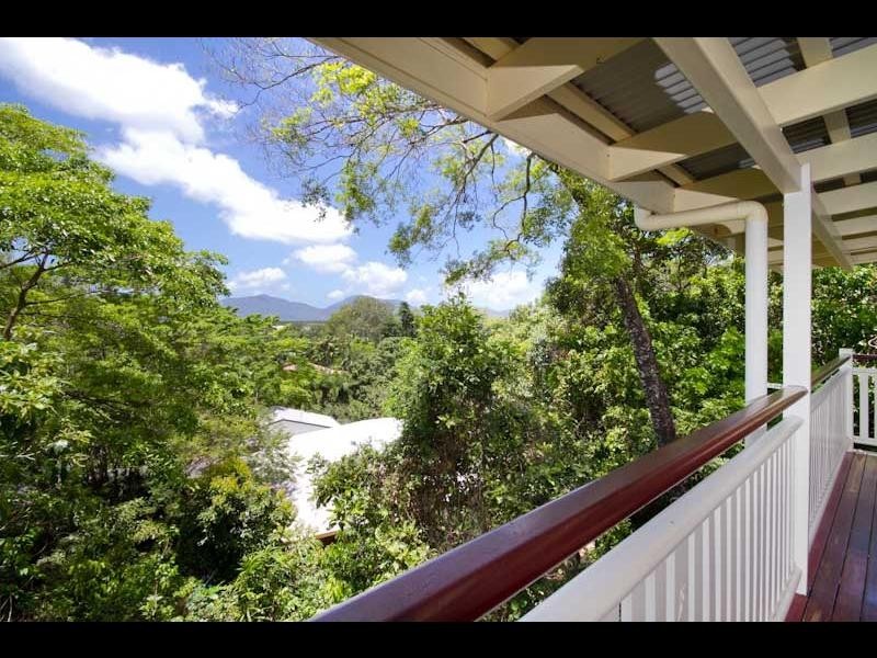 13 Beaman Close, Aeroglen QLD 4870