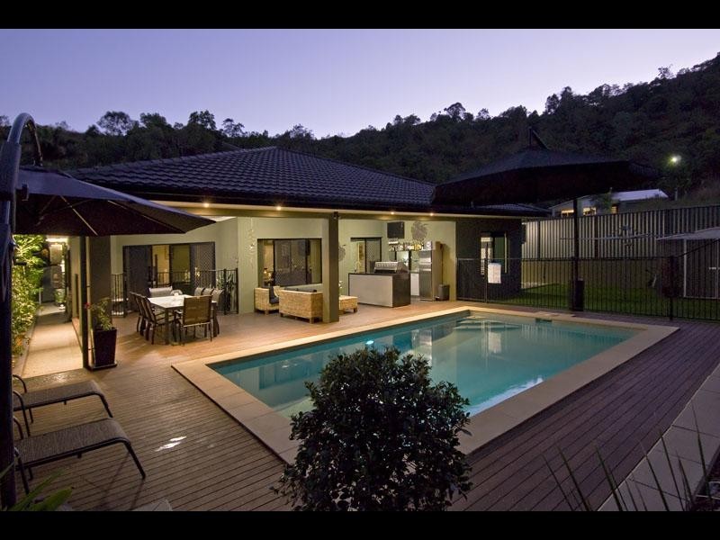 6 Bel-Air Drive, Whitfield QLD 4870