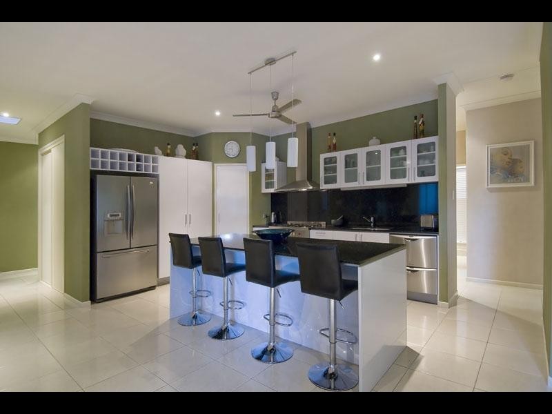 6 Bel-Air Drive, Whitfield QLD 4870