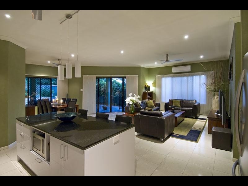 6 Bel-Air Drive, Whitfield QLD 4870