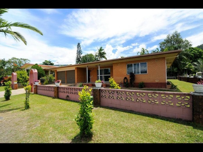 7 Carnation Drive, Mooroobool QLD 4870