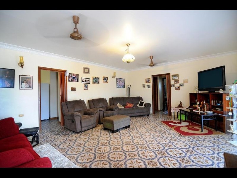 7 Carnation Drive, Mooroobool QLD 4870
