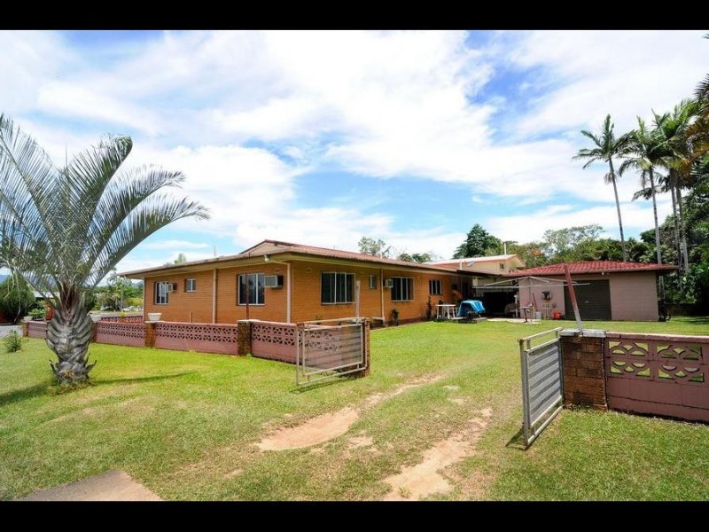 7 Carnation Drive, Mooroobool QLD 4870