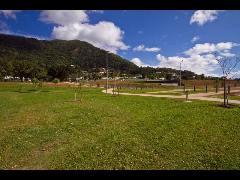 38-42 City View Crescent, Mooroobool QLD 4870