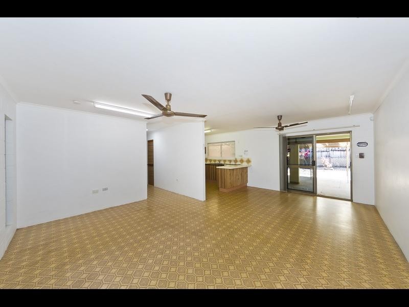 21 Grevillia Street, Mooroobool QLD 4870