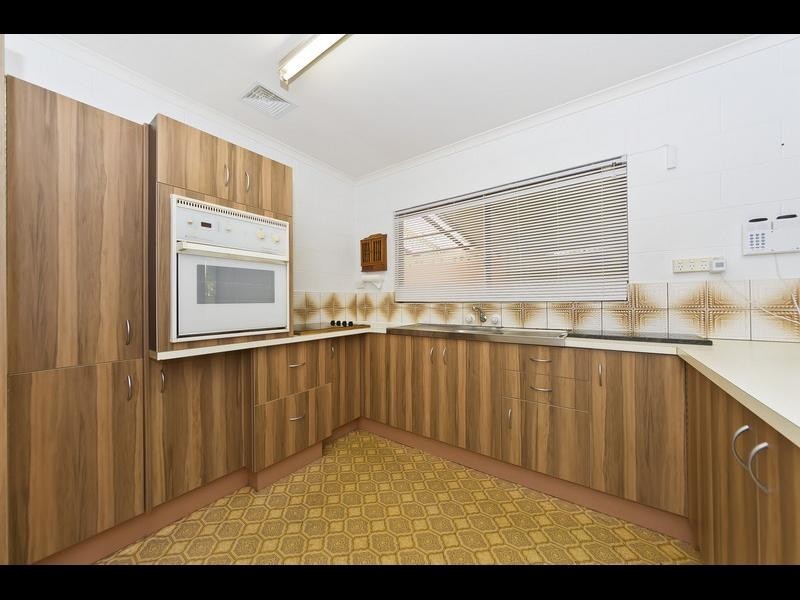 21 Grevillia Street, Mooroobool QLD 4870