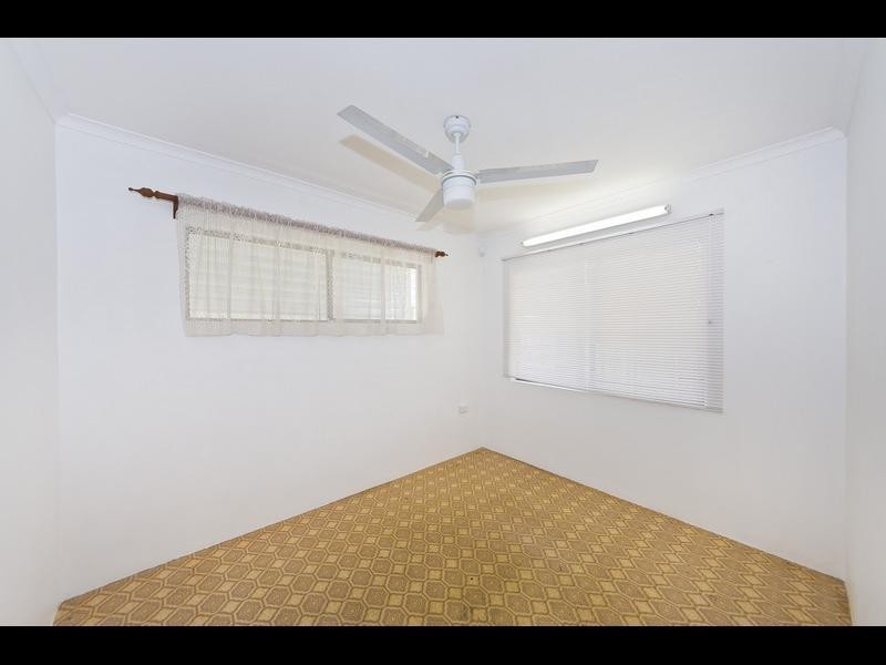 21 Grevillia Street, Mooroobool QLD 4870