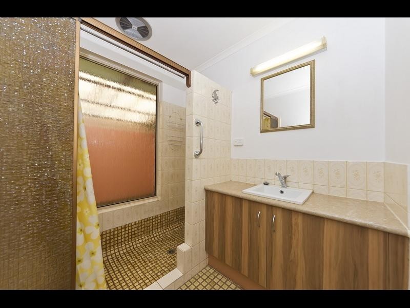 21 Grevillia Street, Mooroobool QLD 4870