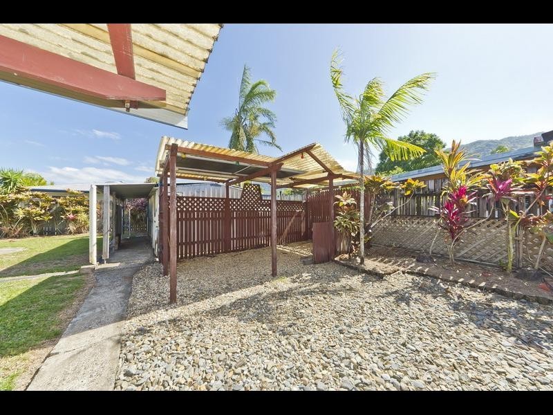 21 Grevillia Street, Mooroobool QLD 4870