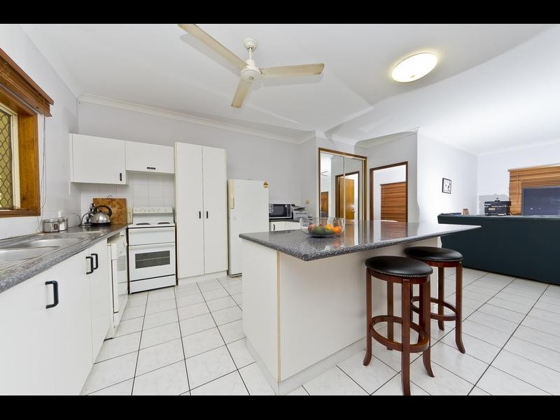 78 Wistaria Street, Holloways Beach QLD 4878