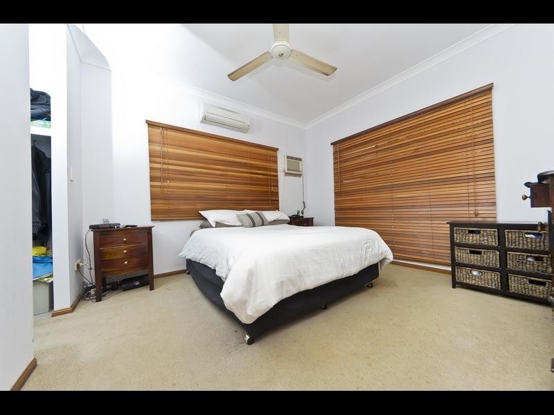 78 Wistaria Street, Holloways Beach QLD 4878
