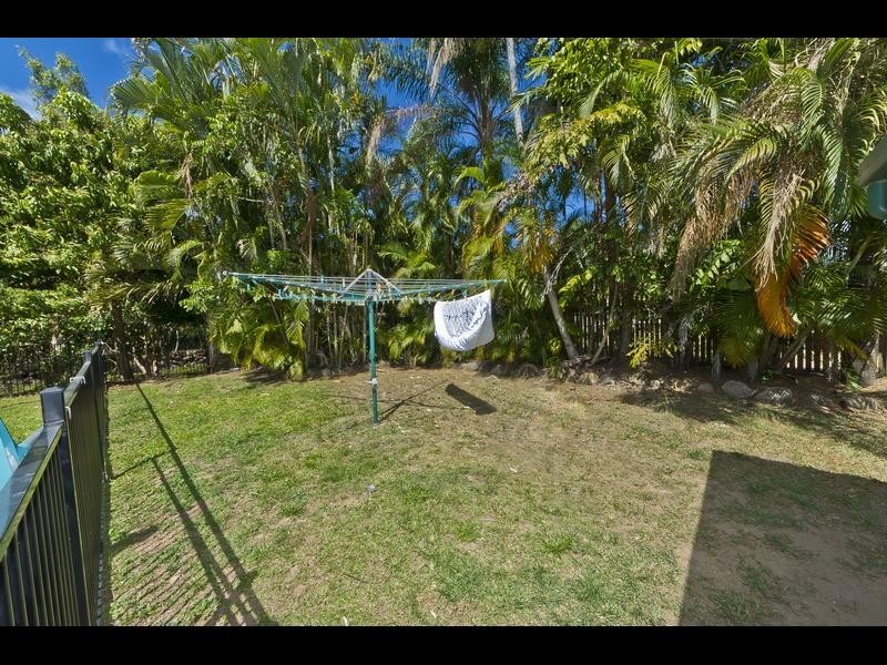 78 Wistaria Street, Holloways Beach QLD 4878